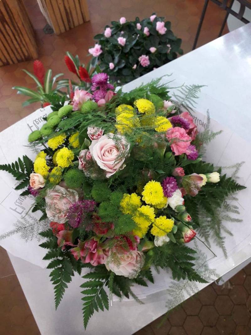 Bouquet-jaune-rose-vert