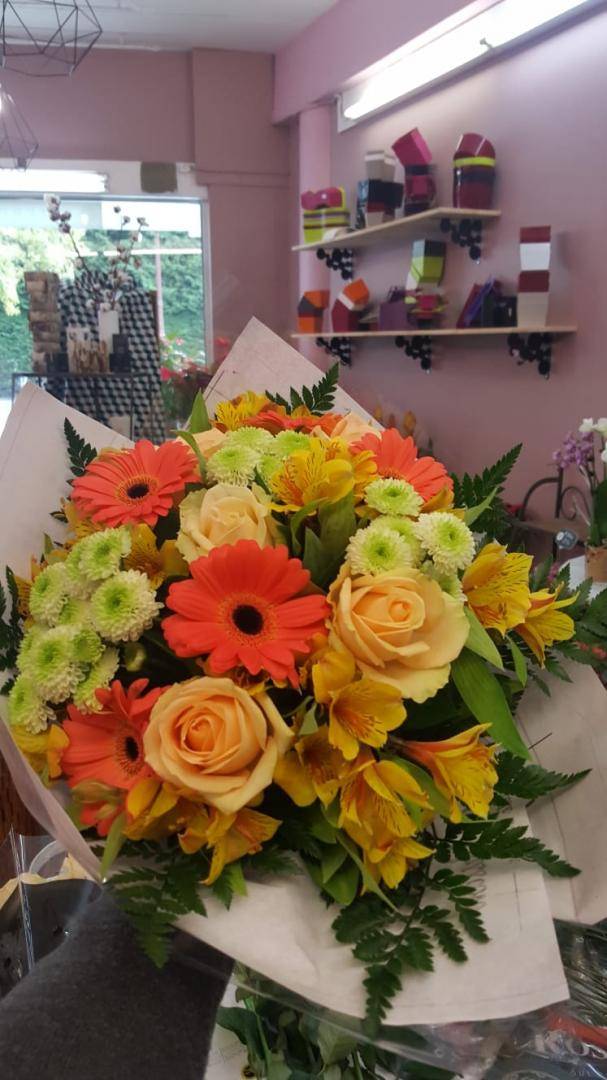 Bouquet-jaune-orange-vert